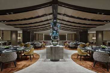 هتل Hilton Lanzhou City Center