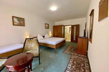 هتل Orient Spa