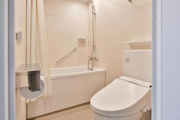 Ref Matsuyama City Station By Vessel Hotels