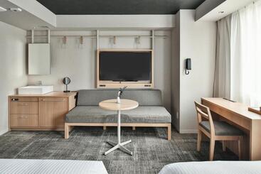 Ref Matsuyama City Station By Vessel Hotels