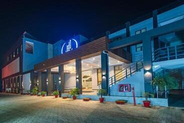 Hotel Tdi Club Retreat