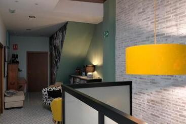 膳宿费 Blaucel Cafè I Habitacions