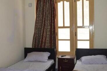 پانسیون Chitral Green Guest House