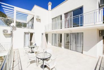 پانسیون Villa Blanca