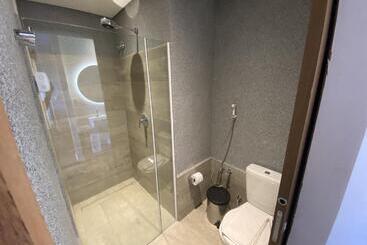 استراحتگاه Hot Beach Suites