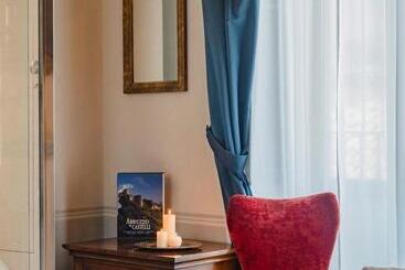 تختخواب و صبحانه Palazzo Dei Pavoni, Relais Di Charme