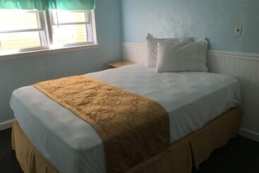 Harbor Mist Family Motel