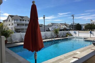 Harbor Mist Family Motel