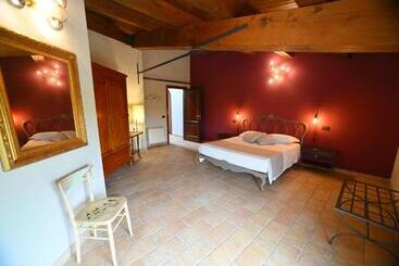 هتل Casale Boschi   Rifugio Di Pianura