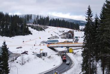 هتل Ganz Ski Lift 5