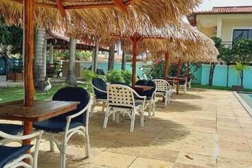 هتل Praia Bela