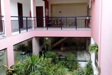 هتل Praia Bela