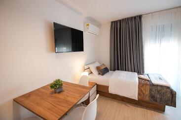 Oasis Apartments