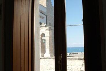 پانسیون L Arco Antico   Una Casa Sul Mare