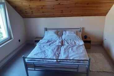 پانسیون Toldi Apartman
