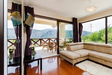Pensiunea Decebal Resort   Cazanele Dunarii
