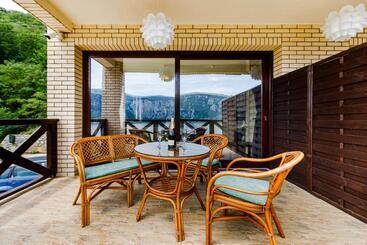 Pensiunea Decebal Resort   Cazanele Dunarii