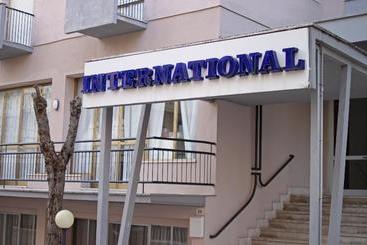  C Hotels International 