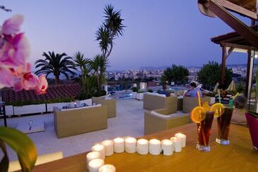 Frida Apartments