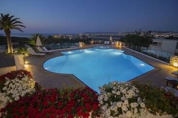 Frida Apartments