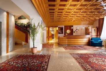 Grand Hotel Rabbi
