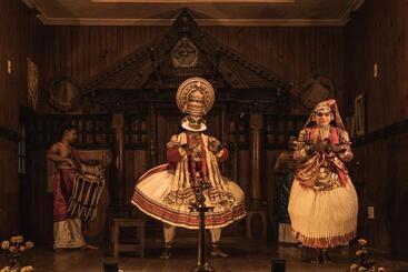 هتل Amritara The Poovath Beachfront Heritage, Fort Kochi