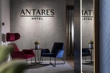 هتل Antares