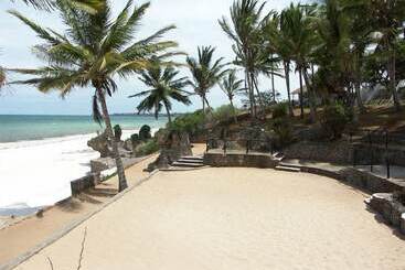 هتل Baobab Sea Lodge