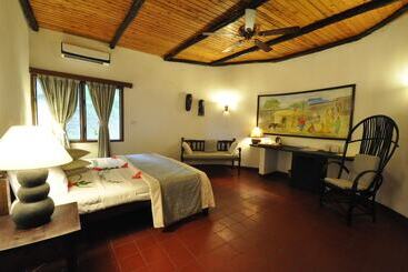 هتل Baobab Sea Lodge