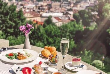 هتل Citadel Gastro Boutique