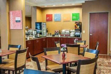 هتل Comfort Inn Bloomington Near University