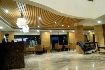 هتل Country Inn & Suites By Radisson Jammu