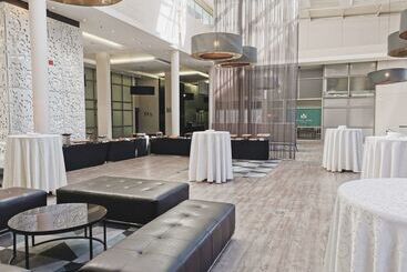 Hotel Doubletree By Hilton Cape Town Upper Eastside
