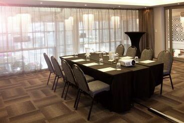Hotel Doubletree By Hilton Cape Town Upper Eastside
