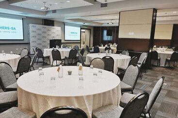 Hotel Doubletree By Hilton Cape Town Upper Eastside