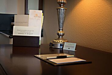 هتل Doubletree By Hilton Phoenix Gilbert