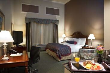هتل Doubletree By Hilton Phoenix Gilbert