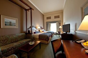 هتل Doubletree By Hilton Phoenix Gilbert