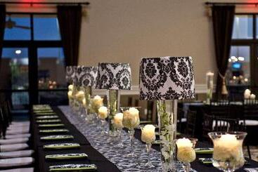 هتل Doubletree By Hilton Phoenix Gilbert