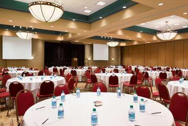 هتل Embassy Suites By Hilton Albuquerque
