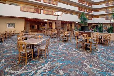 هتل Embassy Suites By Hilton Albuquerque