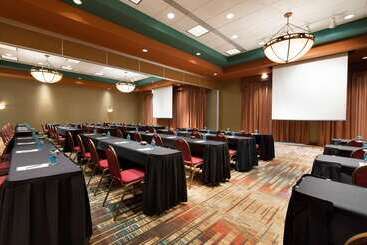 هتل Embassy Suites By Hilton Albuquerque