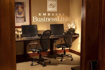 هتل Embassy Suites Lubbock