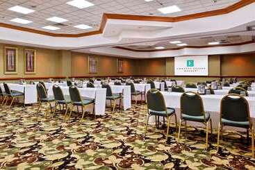 هتل Embassy Suites By Hilton Nashville At Vanderbilt