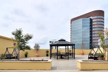هتل Embassy Suites By Hilton Nashville At Vanderbilt