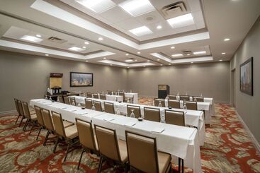 هتل Embassy Suites By Hilton Nashville At Vanderbilt