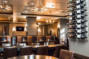 هتل Embassy Suites By Hilton Nashville At Vanderbilt