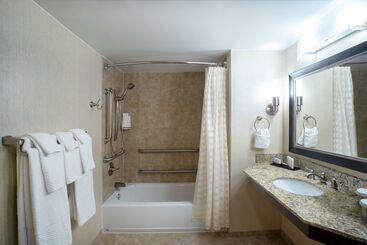 هتل Embassy Suites By Hilton Nashville At Vanderbilt