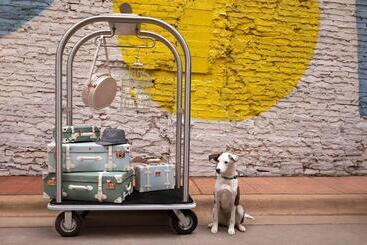 Emery Hotel, Autograph Collection