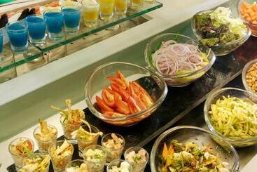 Goldfinch Hotel Delhi Ncr